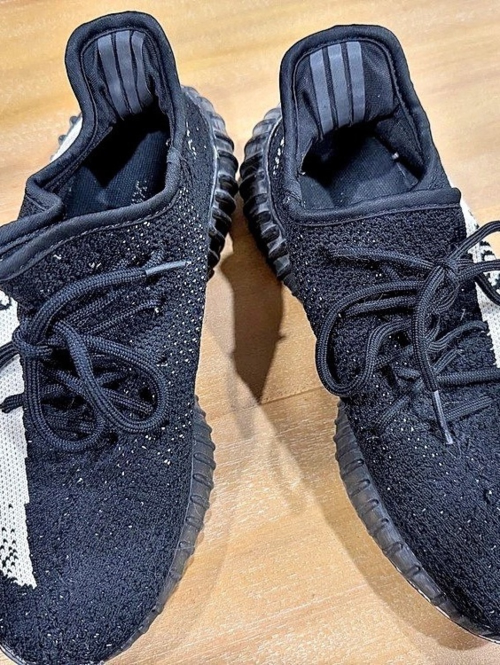 Adidas Yeezy Boost 350 V2 'Oreo' (Core Black/White) m-6.5/w-8